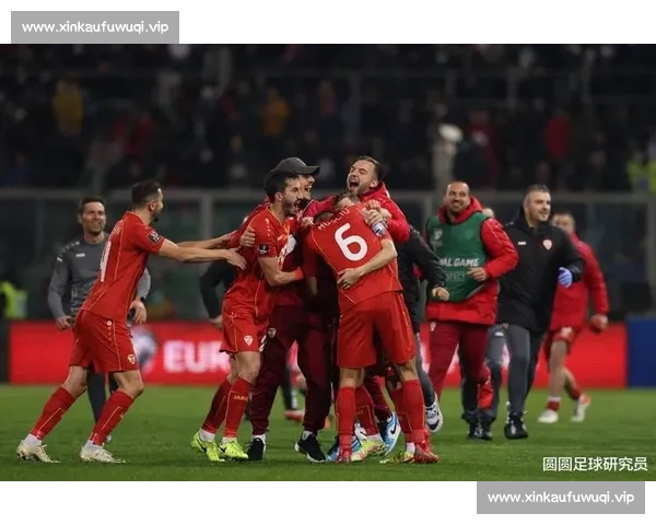 足球赛事高清直播APP下载指南畅享实时精彩对决全球海量赛事随时观看 - 副本 (2) 足球赛事高清直播APP下载指南畅享实时精彩对决全球海量赛事随时观看 - 副本 (2)